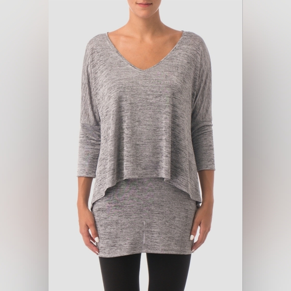 Joseph Ribkoff Tops - Joseph Ribkoff Slinky Red 3/4 Sleeves Top Stretchy Tunic Layered Dressy Size 10